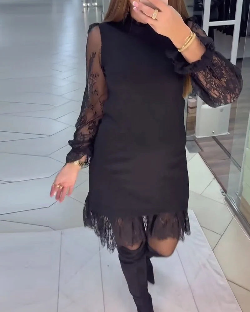 Melna kleita ar mežģīnēm