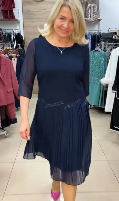 Krāšņa dāmu kleita visiem dzīves gadījumiem