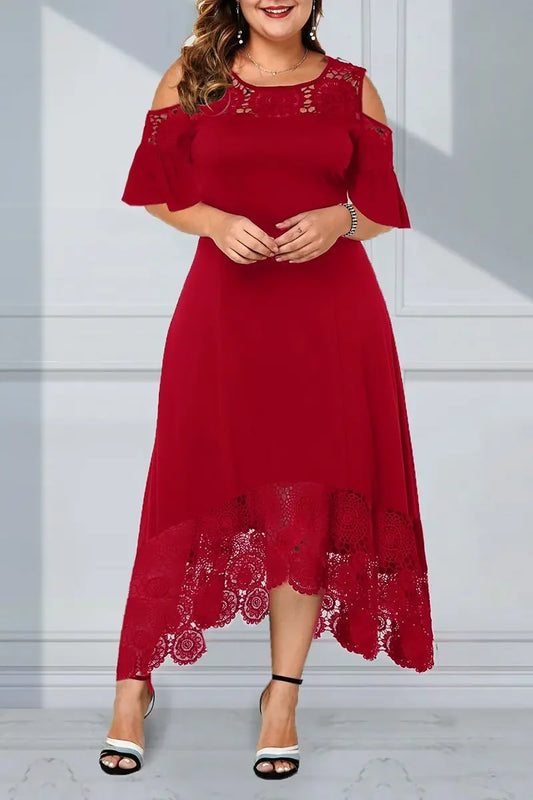 Mežģīņu un volānu kleita