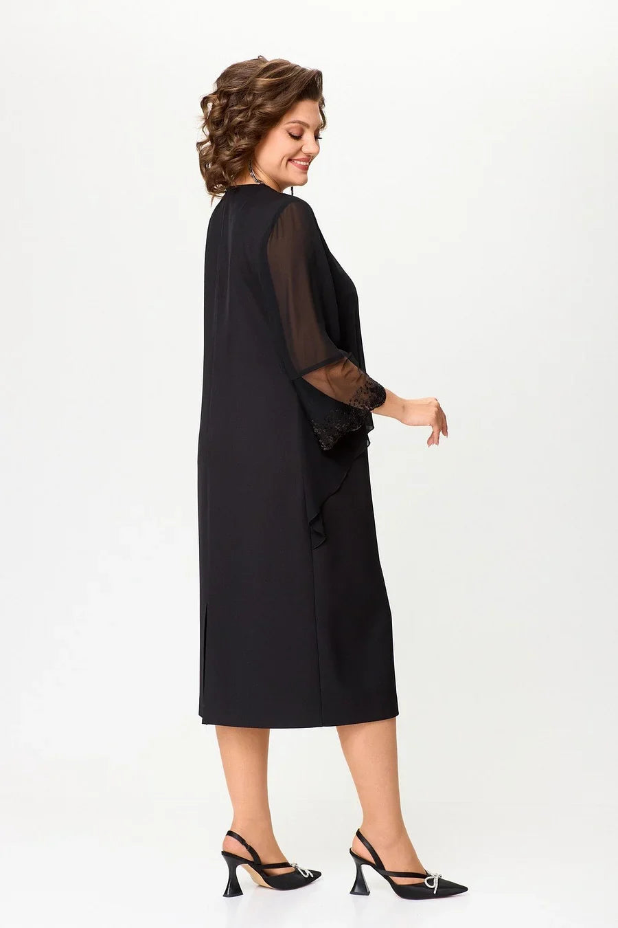 Melna, krāšņa un eleganta kleita