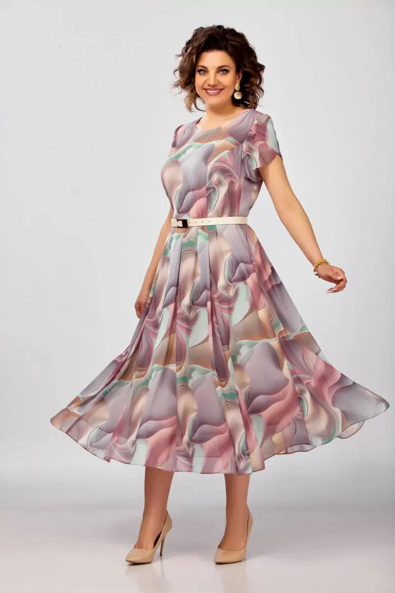 Jauna eleganta augstas kvalitātes kleita