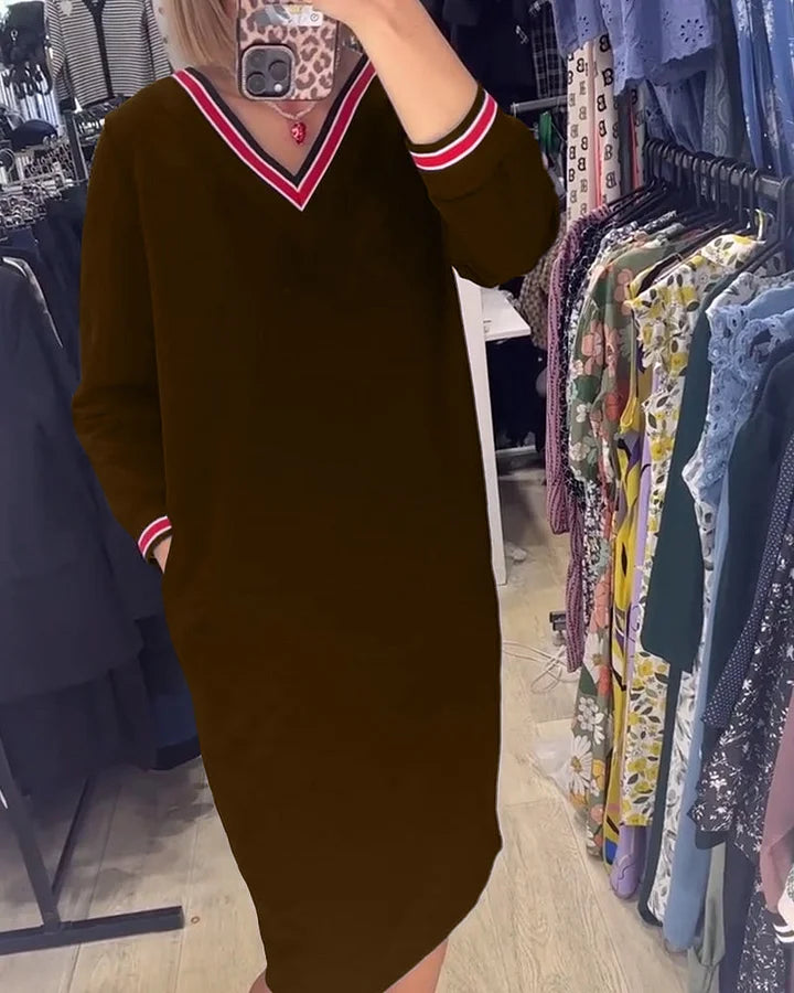 Kleita ar V formas izgriezumu