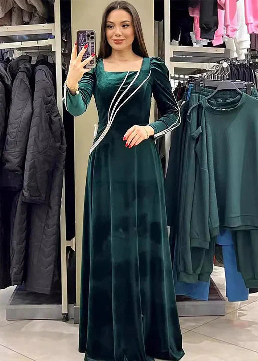 Eleganta gara kleita ar rhinestones