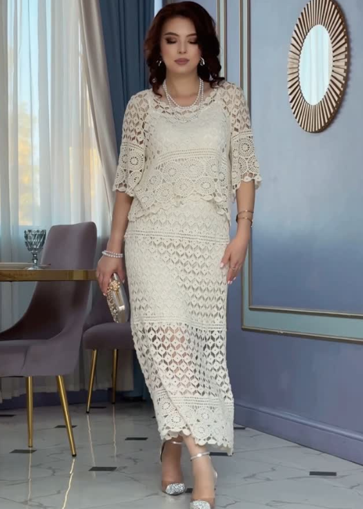 Sieviešu mežģīņu divdaļīgais uzvalks