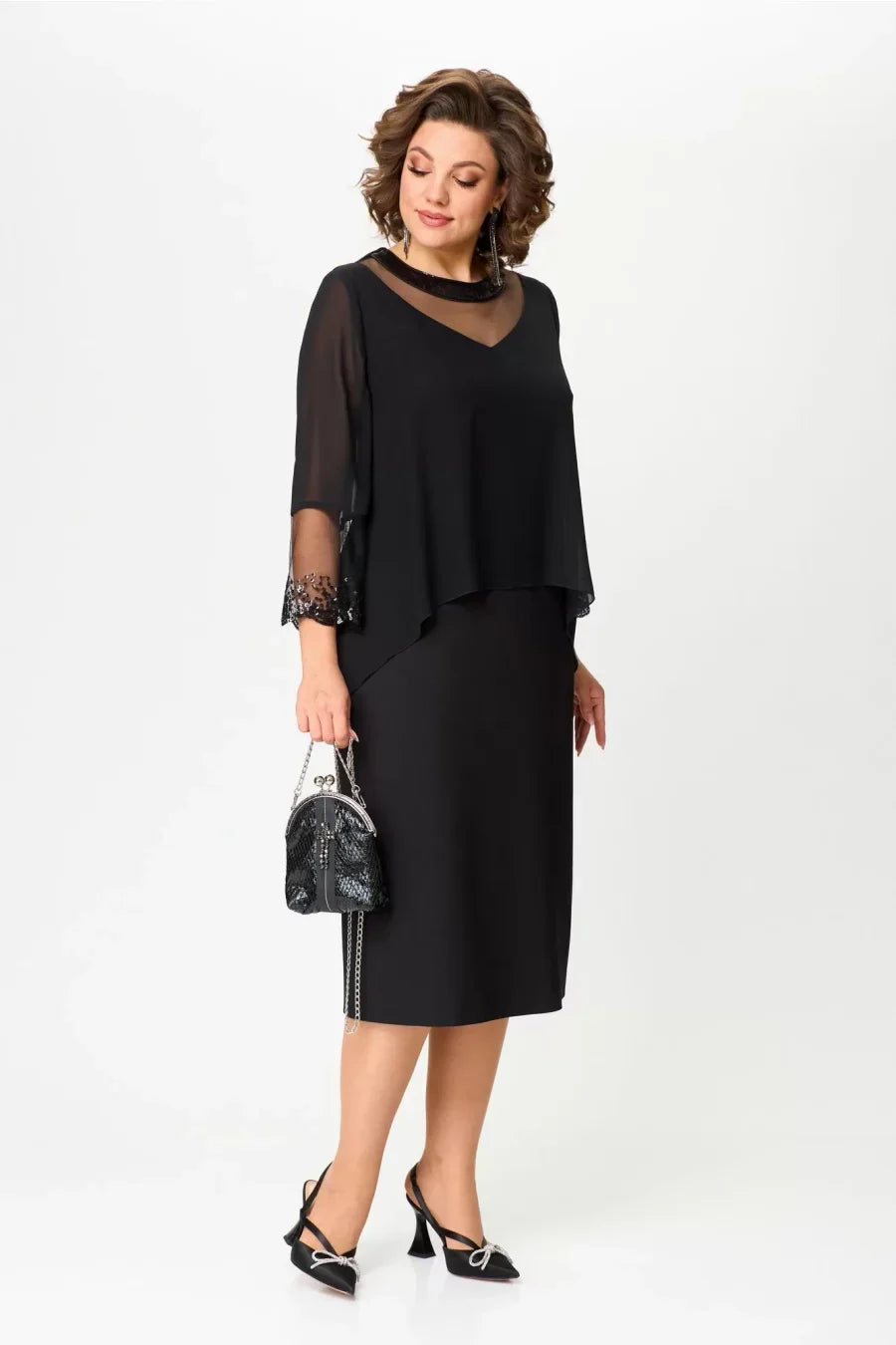 Melna, krāšņa un eleganta kleita