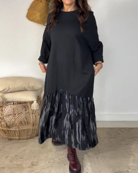 Kleita ar unikālu svārku