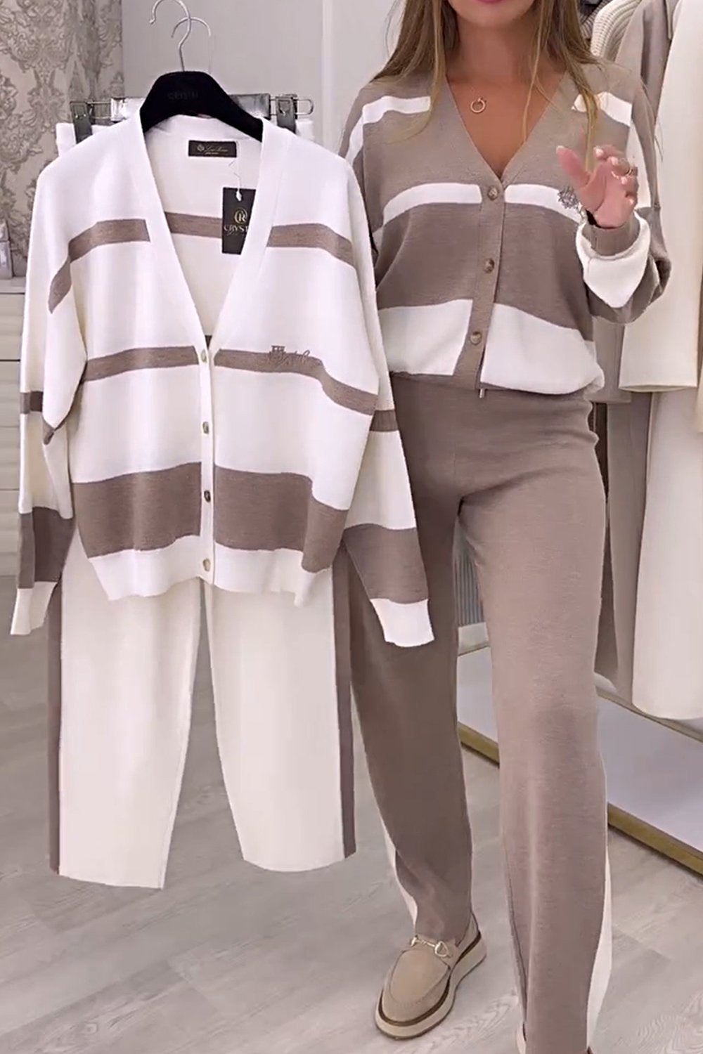 Modes trikotāžas komplekts kontrastējošā krāsā