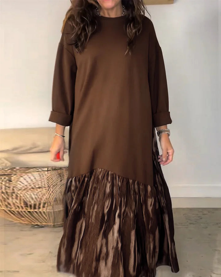 Kleita ar unikālu svārku