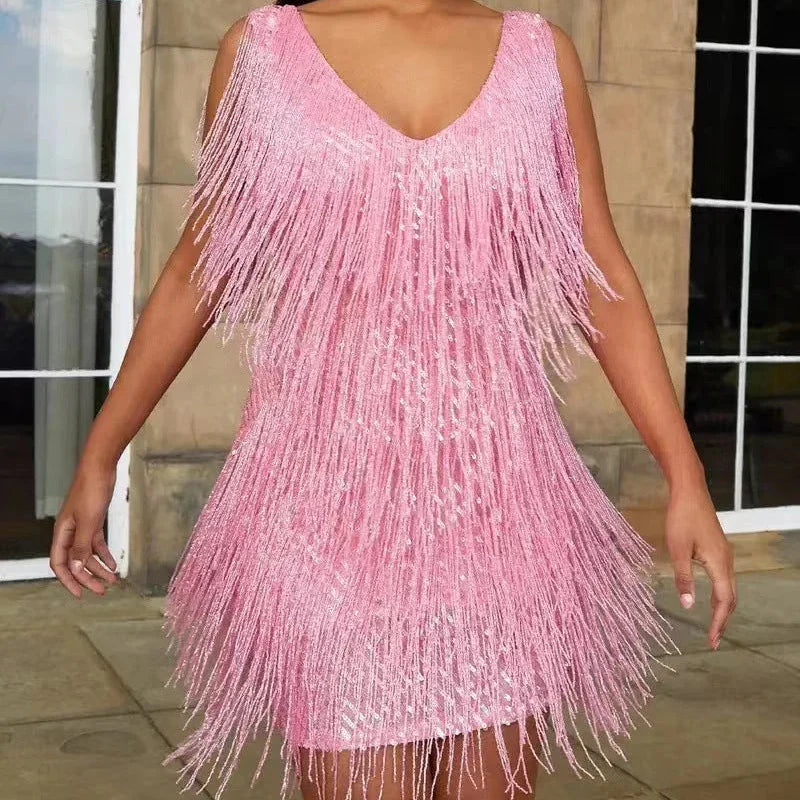 Seksīga un eleganta vakarkleita ar pušķiem