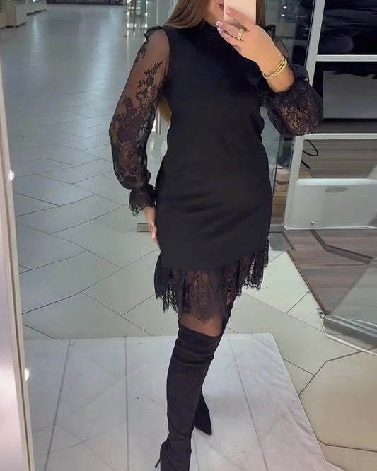 Melna kleita ar mežģīnēm