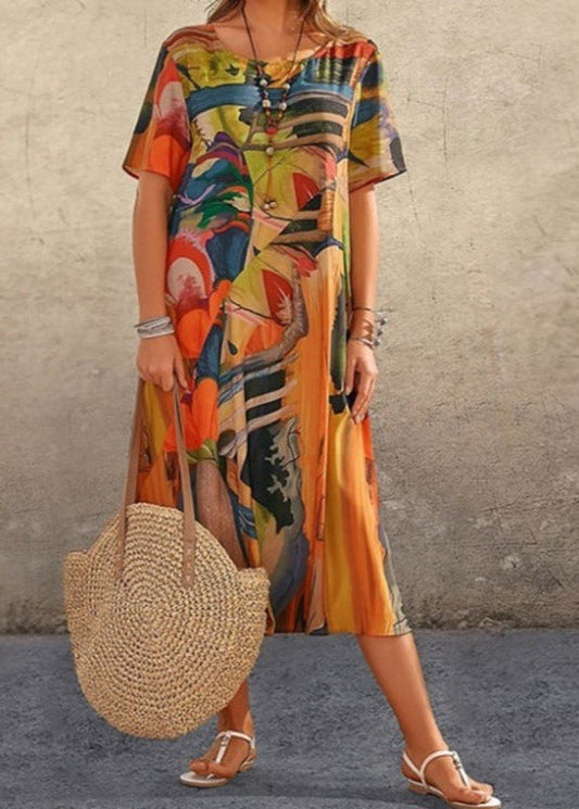 Modeļa kleita ar brīvā laika rakstu