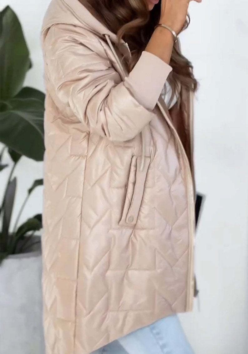 Vienkrāsaina dāmu garā jaka ar kapuci