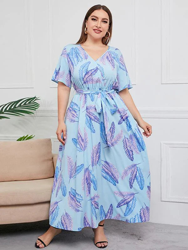 Stilīga kleita ar V veida izgriezumu